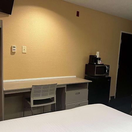 Microtel Inn & Suites By Wyndham Houston/Webster/Nasa/Clearlake Nassau Bay Exteriör bild