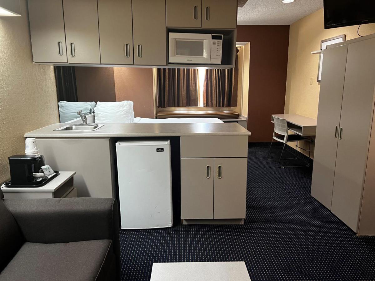 Microtel Inn & Suites By Wyndham Houston/Webster/Nasa/Clearlake Nassau Bay Exteriör bild
