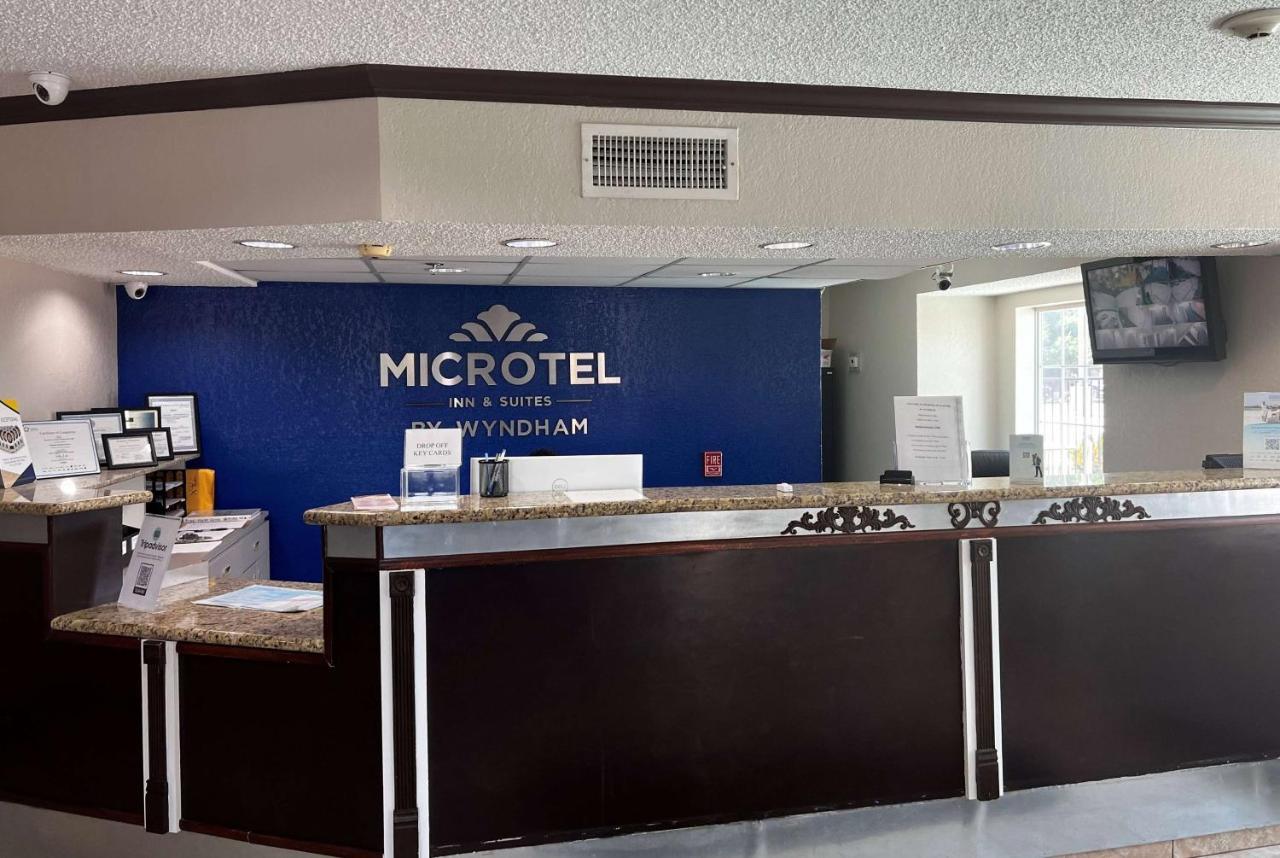 Microtel Inn & Suites By Wyndham Houston/Webster/Nasa/Clearlake Nassau Bay Exteriör bild