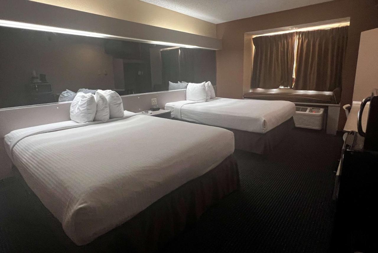 Microtel Inn & Suites By Wyndham Houston/Webster/Nasa/Clearlake Nassau Bay Exteriör bild