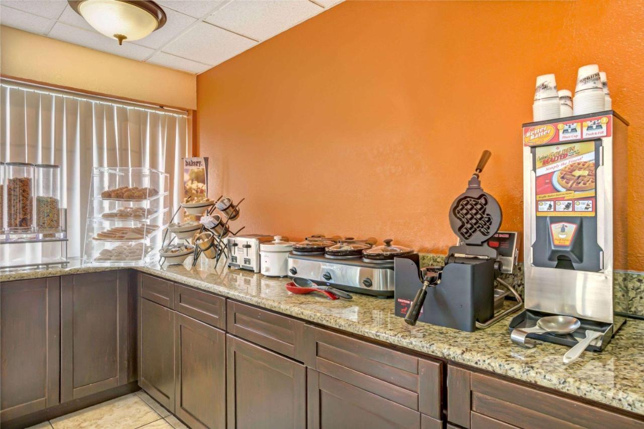 Microtel Inn & Suites By Wyndham Houston/Webster/Nasa/Clearlake Nassau Bay Exteriör bild