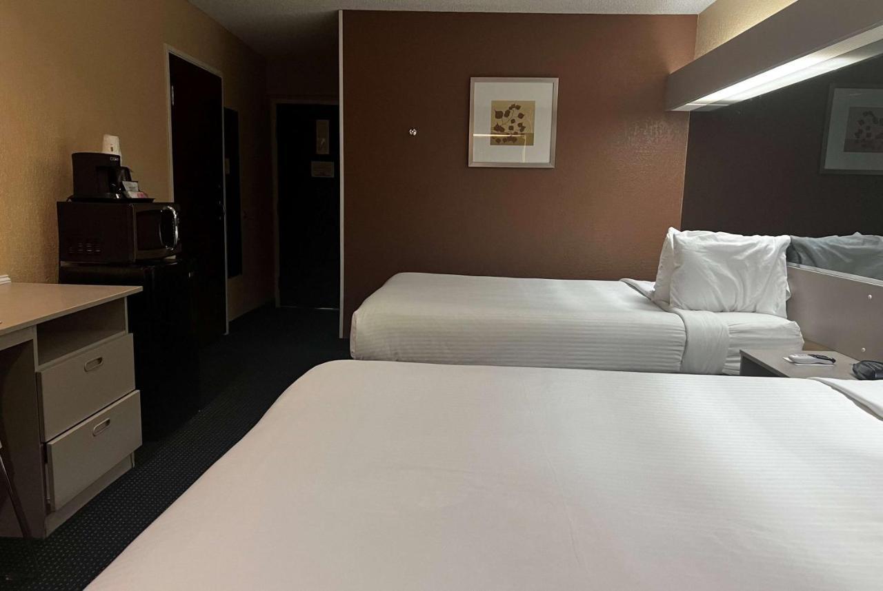 Microtel Inn & Suites By Wyndham Houston/Webster/Nasa/Clearlake Nassau Bay Exteriör bild