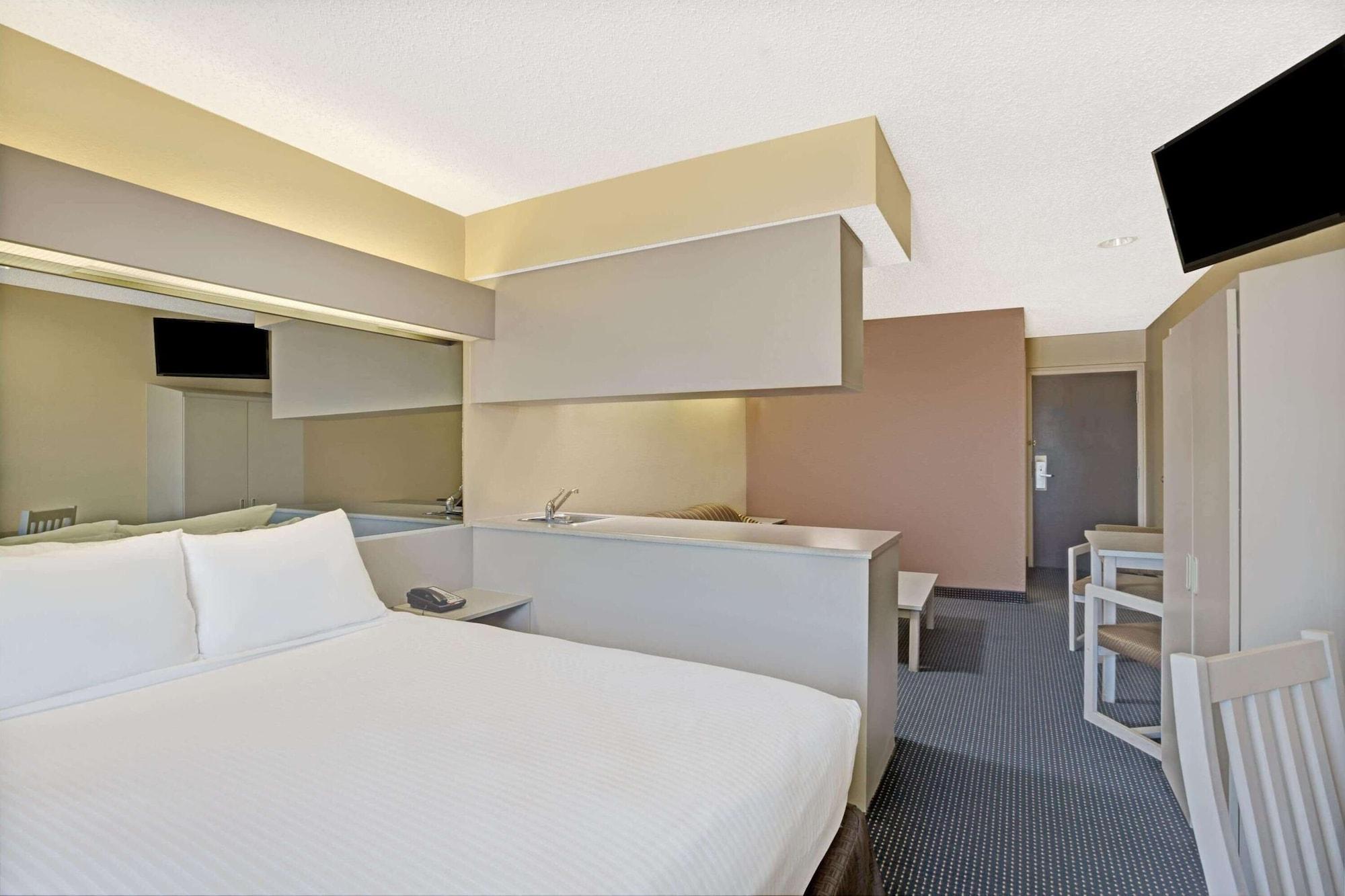 Microtel Inn & Suites By Wyndham Houston/Webster/Nasa/Clearlake Nassau Bay Exteriör bild