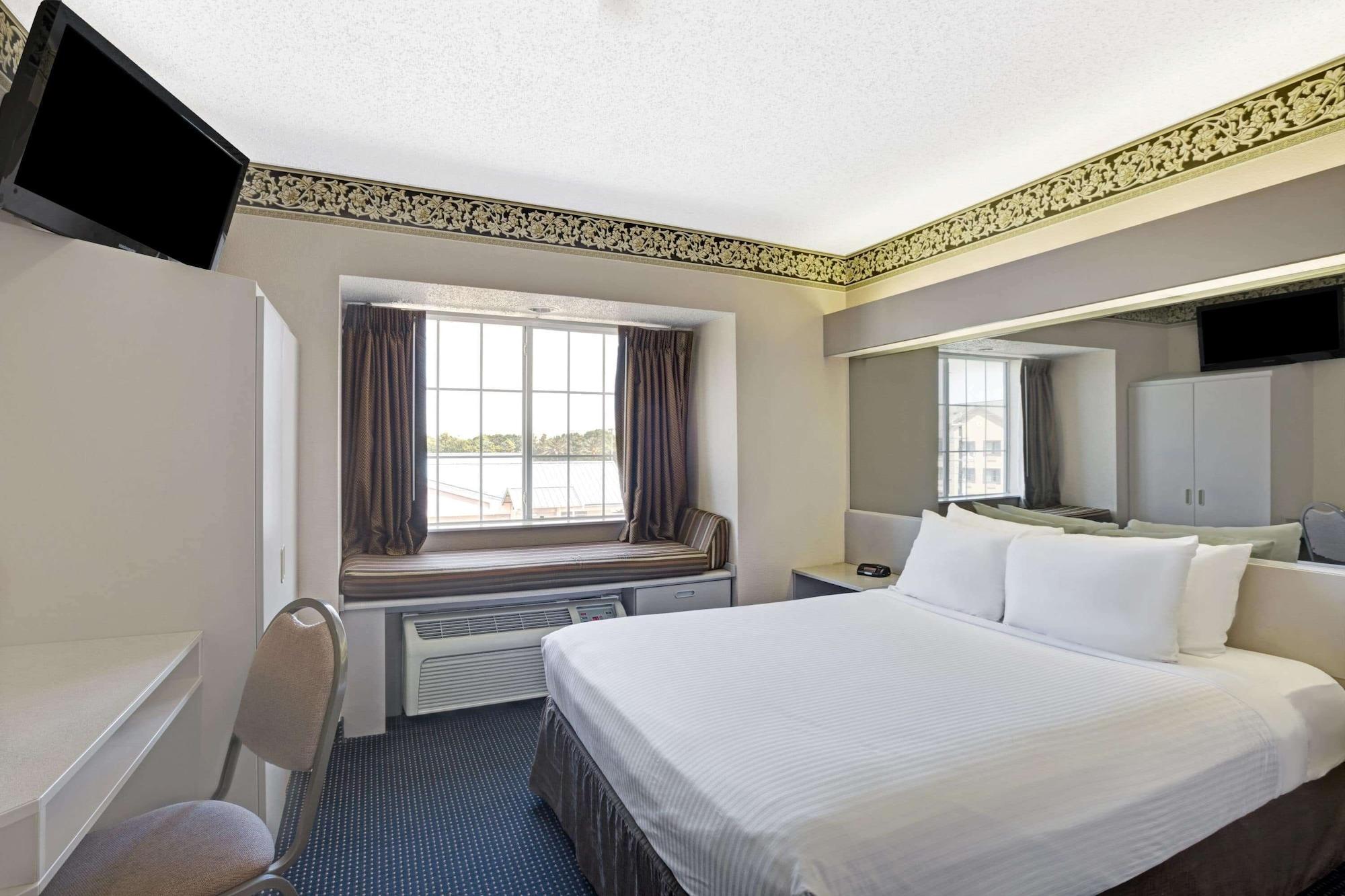 Microtel Inn & Suites By Wyndham Houston/Webster/Nasa/Clearlake Nassau Bay Exteriör bild